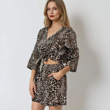 Compleu animal print cu pantaloni scurți și buzunare animal print