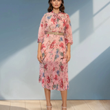 Rochie plisată cu legătură la guler și curea roz roz-flori