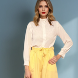 Cămașă cu strasuri și volan la guler alb