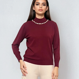 Pulover cu colier decorativ din perle si paiete grena