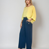 Pantaloni lungi din in cu nasturi decorativi pe buzunare bleumarin