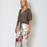 Pantaloni lungi cu print floral și buzunare alb