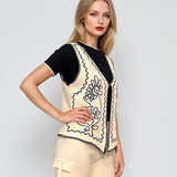 Vestă cu flori brodate alb