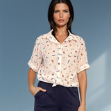 Cămașă cu legătură și print căței alb