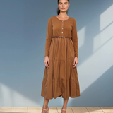 Rochie lungă cu bust din bumbac și curea în talie maro