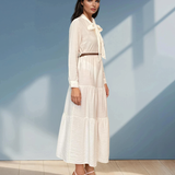 Rochie lungă cu legătură la guler și curea crem
