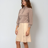 Pulover cu mâneci bufante si guler încretit beige