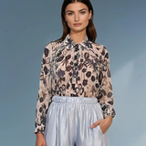 Bluză plisată cu print floral și mânecă lungă bleumarin