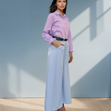 Pantaloni largi din vâscoză cu pense și curea inclusă bleu