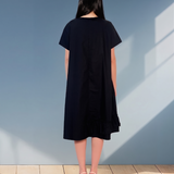Rochie din poplin cu volan și trandafiri negru