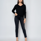 Pulover cu șiret la decolteu în V negru