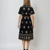 Rochie lungă din bumbac cu broderie geometrică și curea negru