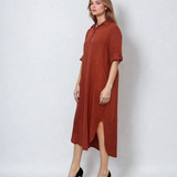 Rochie midi cămașă din in cu mânecă lungă și șlițuri laterale caramiziu