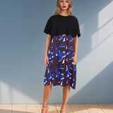 Rochie largă cu mânecă scurtă și print geometric albastru