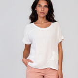 Tricou in și bumbac cu floare croșetată alb