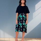 Rochie largă cu mânecă scurtă și print geometric verde