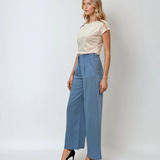 Pantaloni evazați cu fermoar și buzunare bleu