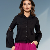 Cămașă din bumbac cu dantelă la tiv și mâneci negru