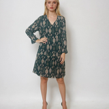 Rochie midi lejeră cu print și decolteu în V verde