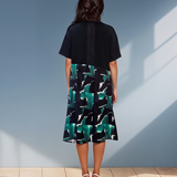 Rochie largă cu mânecă scurtă și print geometric verde