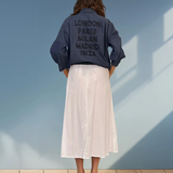 Cămașă din denim cu mânecă lungă și broderie pe spate bleumarin