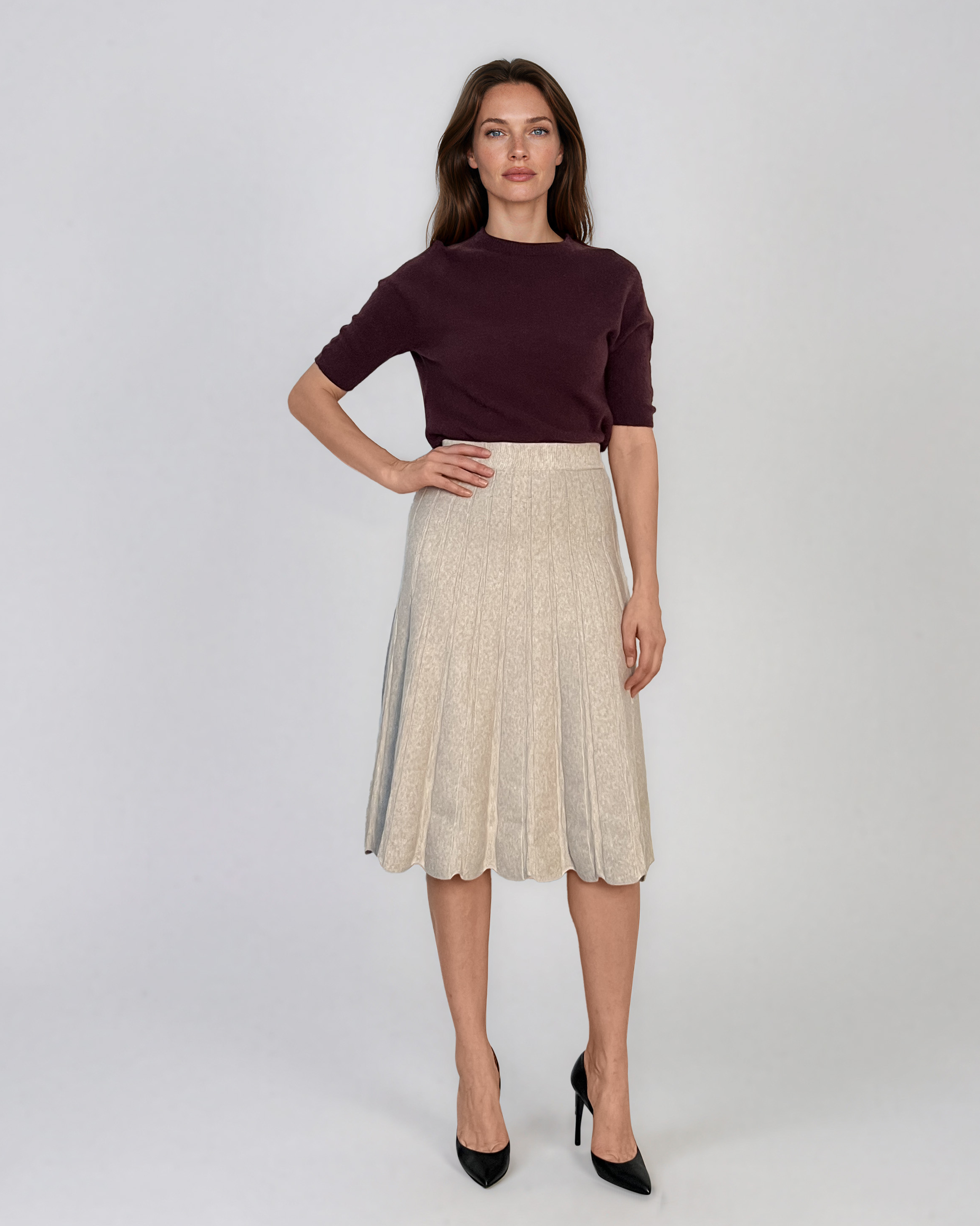 Fustă midi evazată din tricot crem PN139