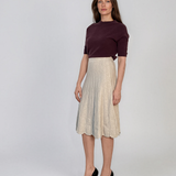 Fustă midi evazată din tricot crem PN139