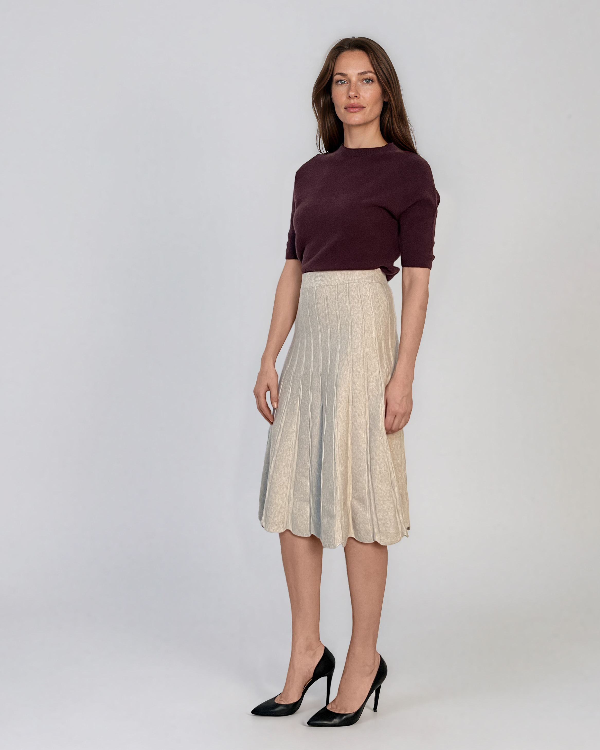 Fustă midi evazată din tricot crem PN139