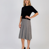 Fustă midi evazată din tricot gri PN139