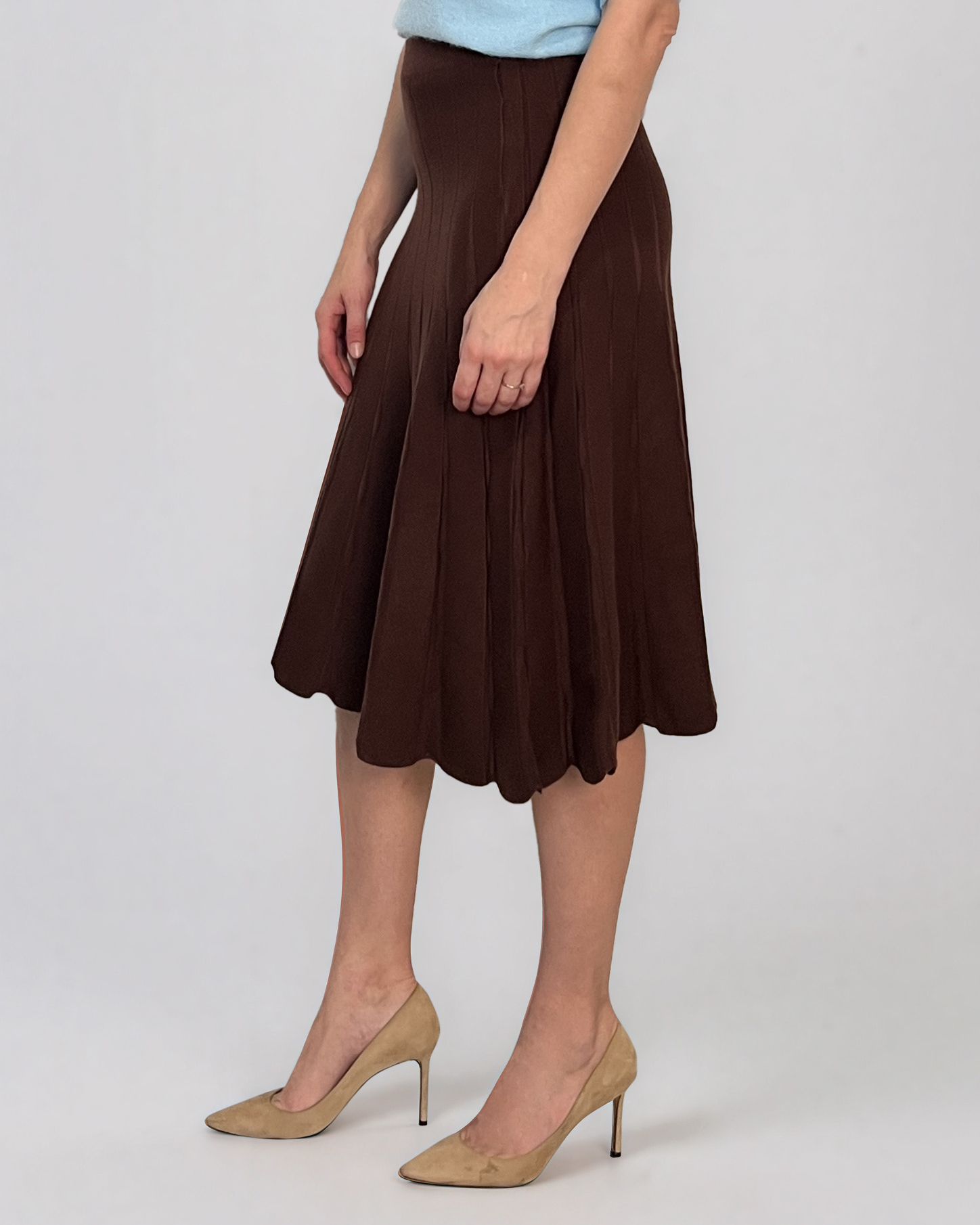 Fustă midi evazată din tricot maro PN139