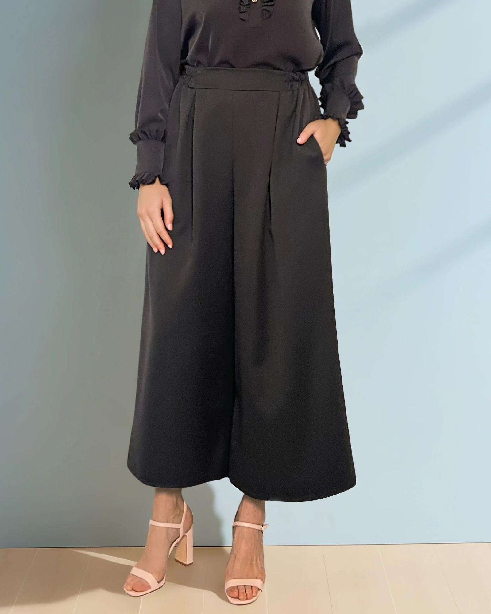 Fustă pantaloni cu pense și buzunare negru 
