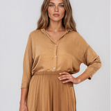 Cămașă din mătase cu spatele din dantelă beige
