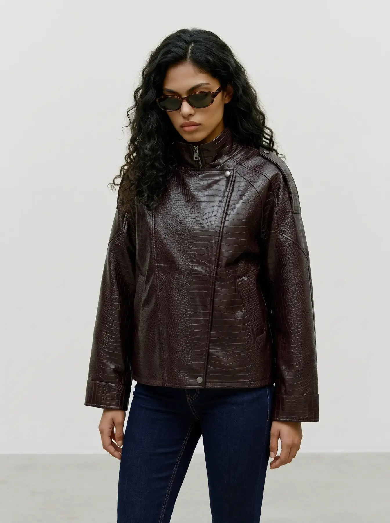 Jachetă cu textură croco şi guler înalt maro închis VERO MODA VM003