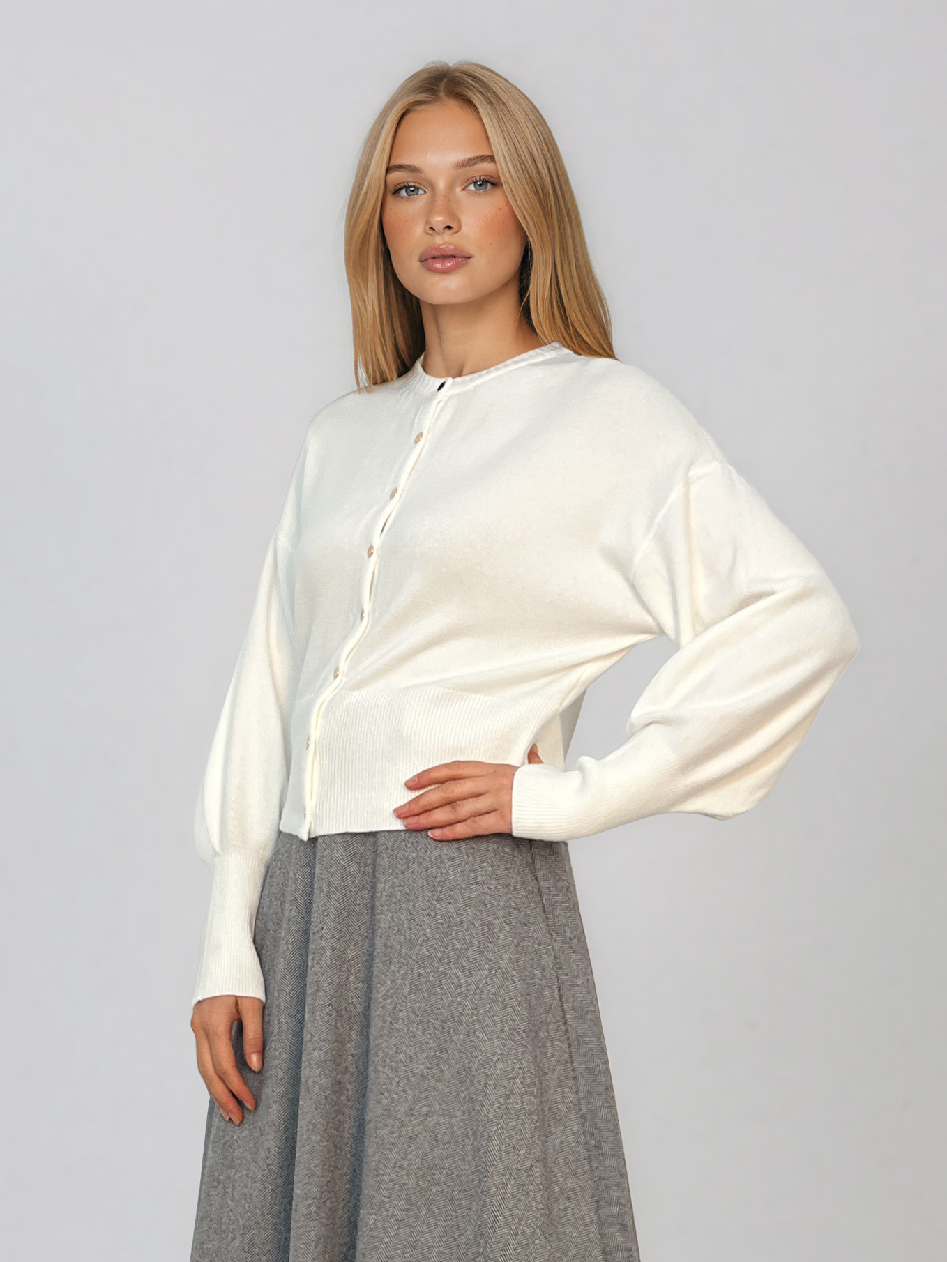 Jachetă din tricot cu nasturi şi mâneci bufante alb PN119