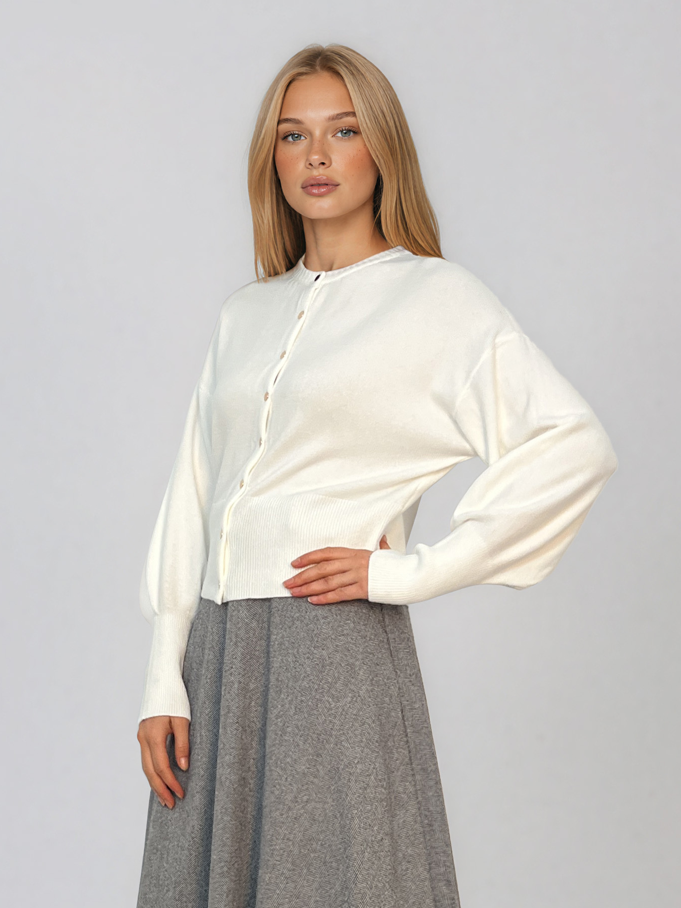 Jachetă din tricot cu nasturi şi mâneci bufante alb PN119