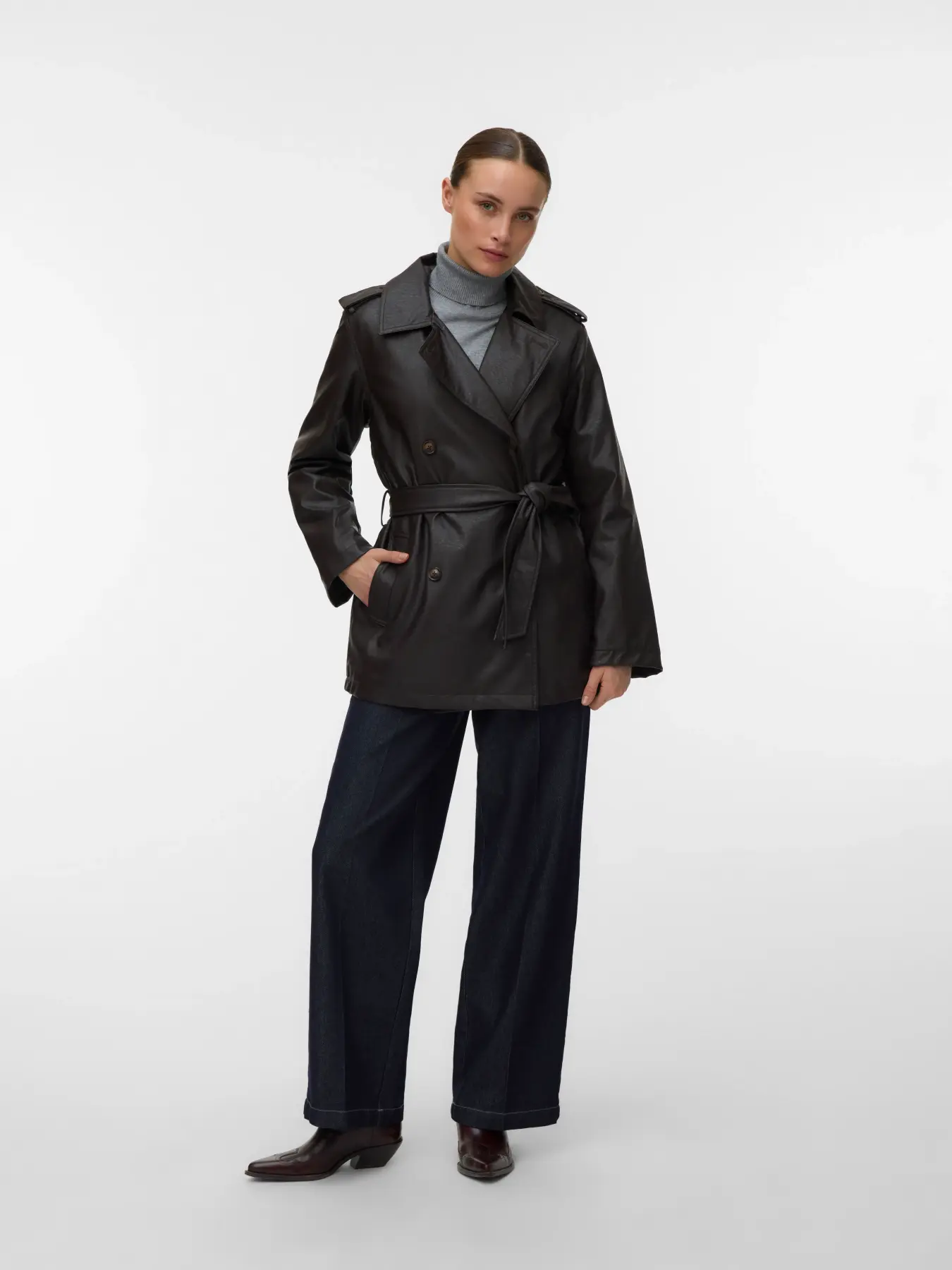 Jachetă peliculizată cu cordon maro închis VERO MODA VM002