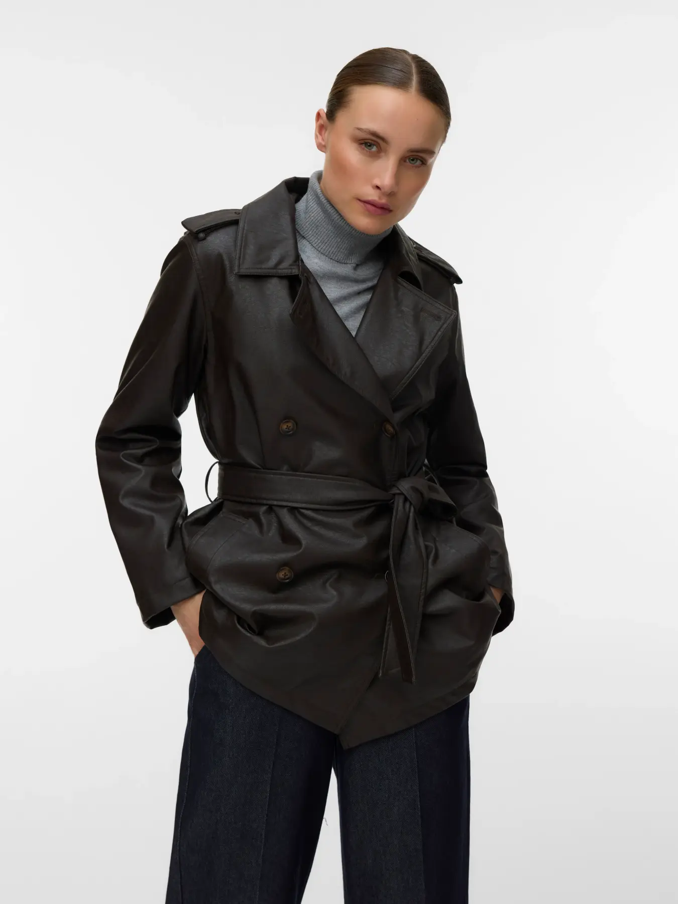 Jachetă peliculizată cu cordon maro închis VERO MODA VM002