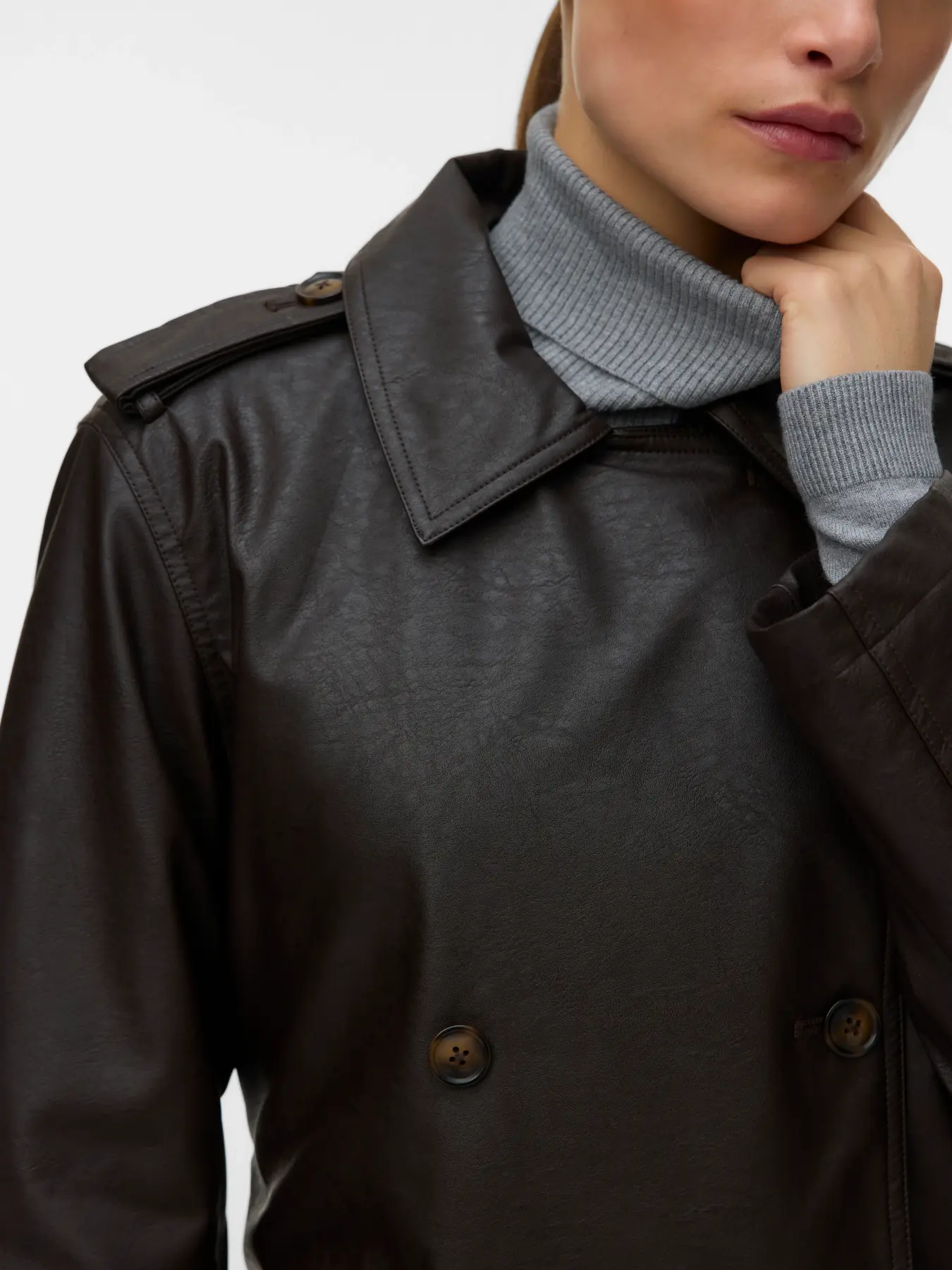 Jachetă peliculizată cu cordon maro închis VERO MODA VM002