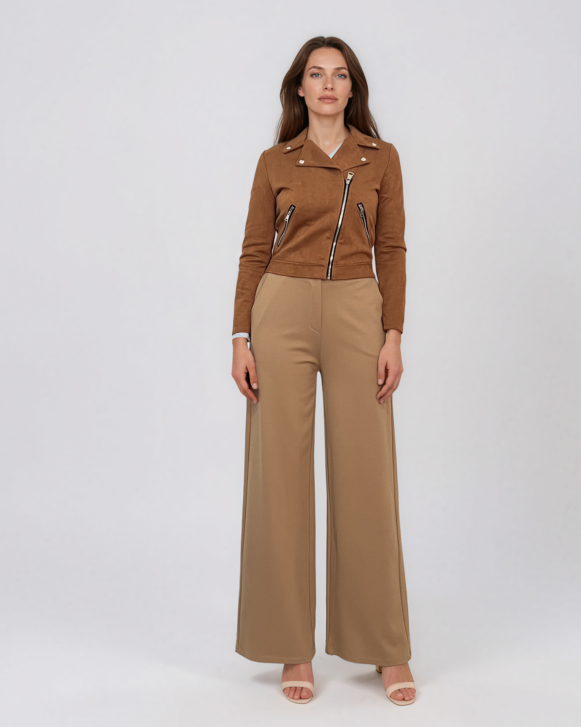 Jachetă scurtă  cu fermoare la buzunare camel HL231