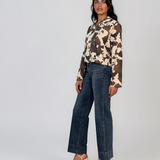 Jachetă scurtă cu guler tip cămașă animal print kaki HL224