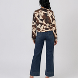 Jachetă scurtă cu guler tip cămașă animal print kaki HL224