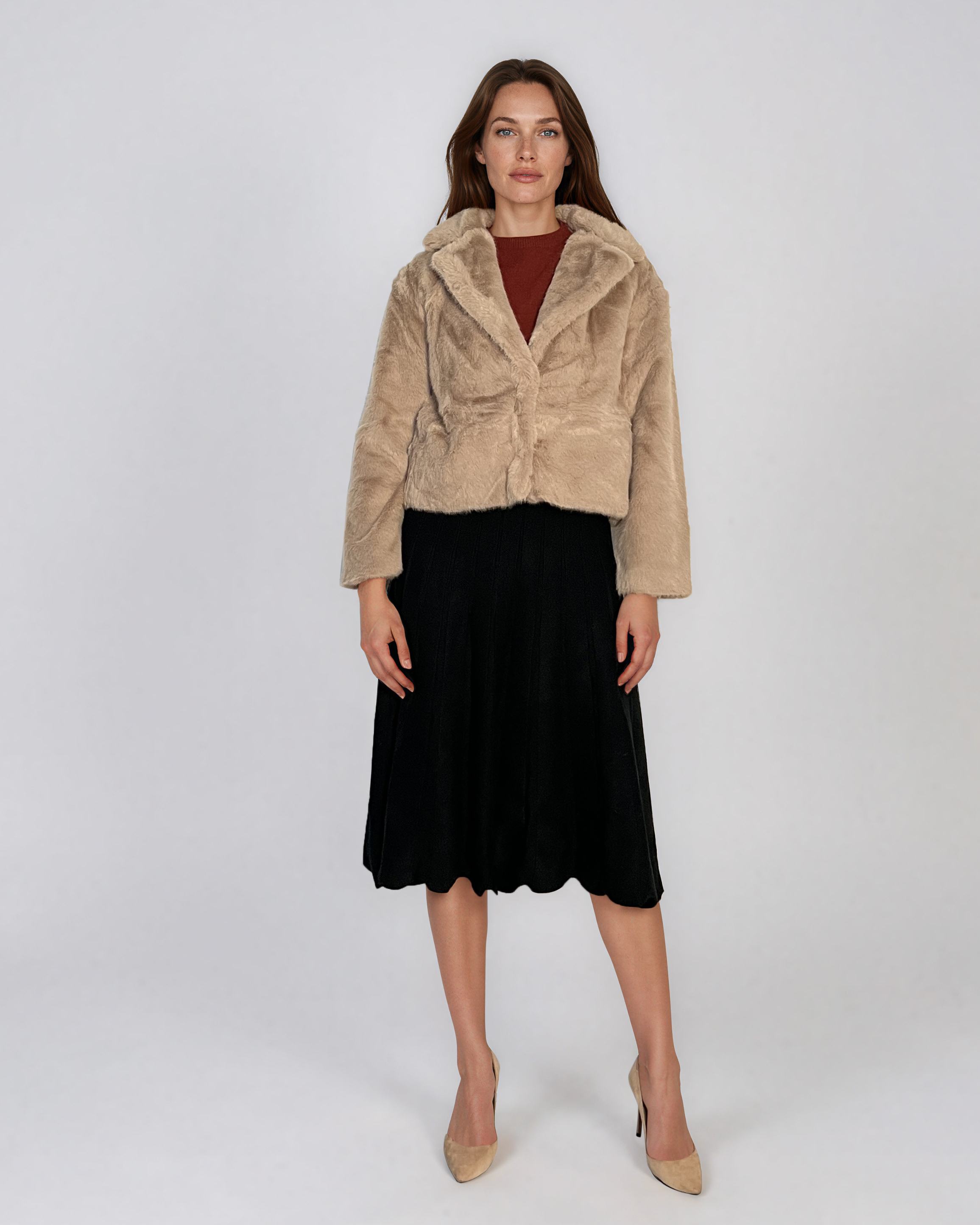 Jachetă scurtă din blană artificială beige PN153