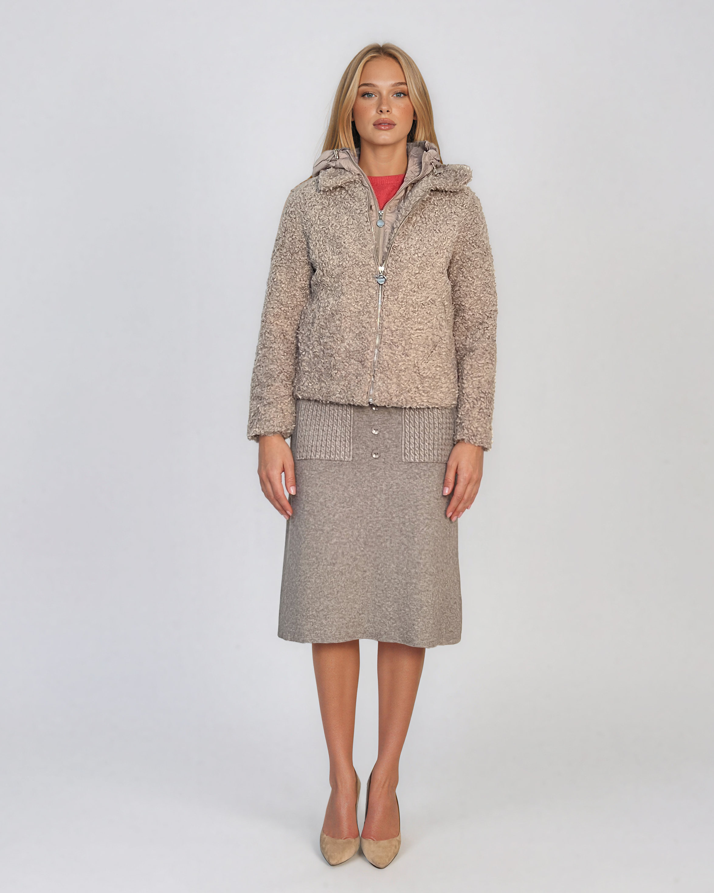 Jachetă scurtă din blană artificială cu glugă beige PN154