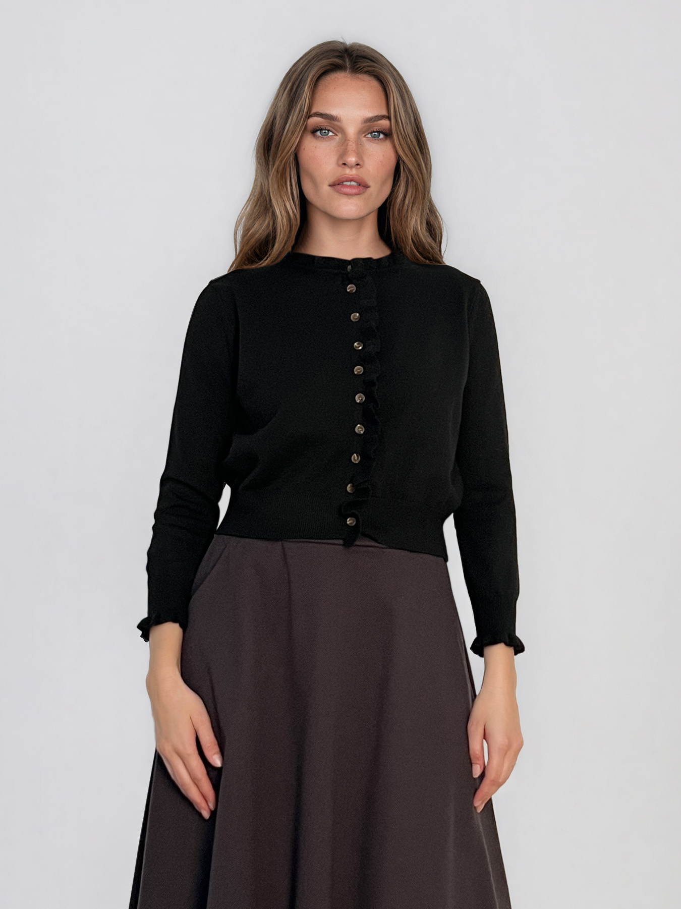 Jachetă scurtă din tricot cu nasturi şi volănaşe negru PN116