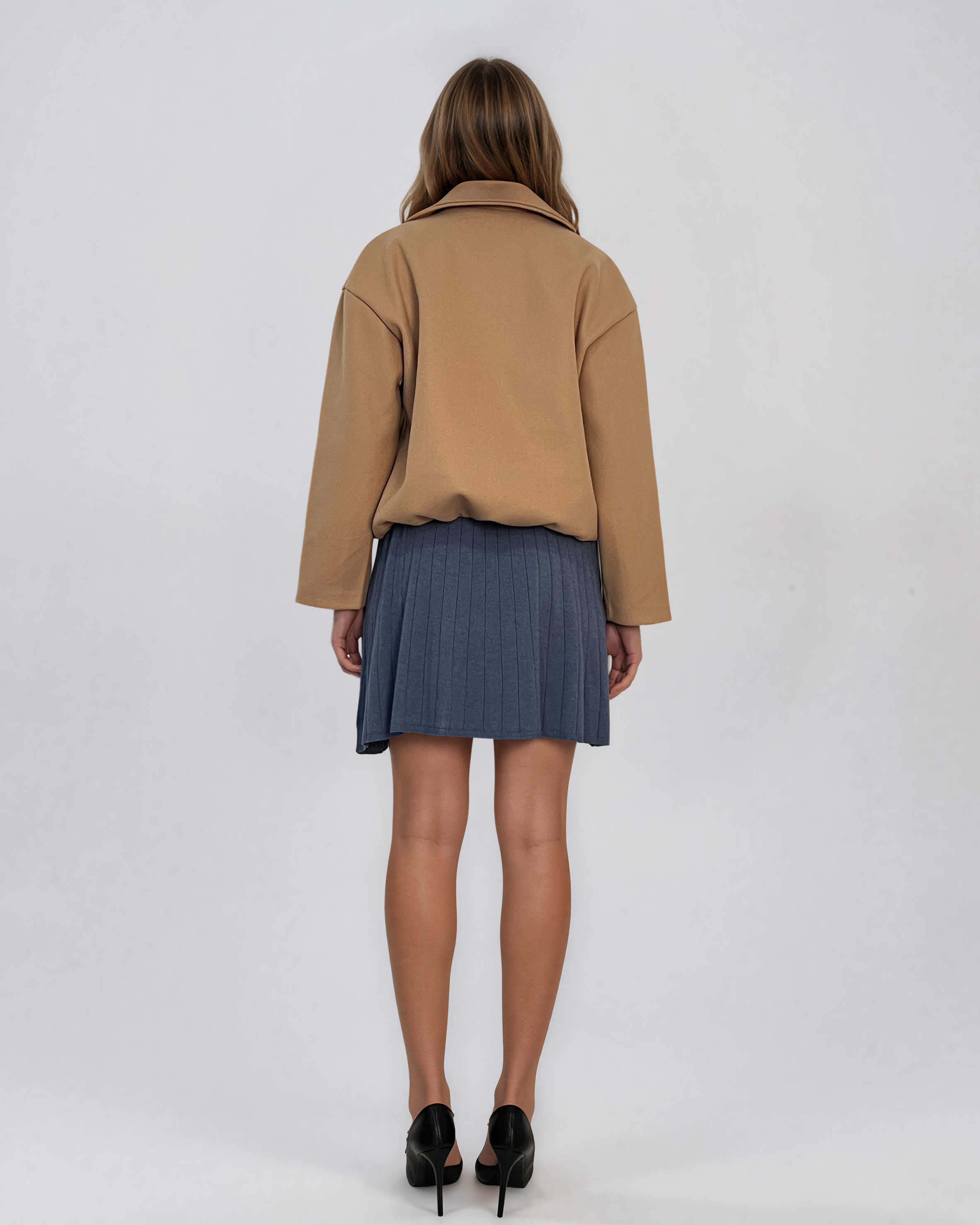 Jachetă scurtă tip bomber cu guler şi fermoar beige HL255