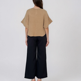 Jachetă tricotată cu nasturi şi mânecă scurtă largă beige PN106
