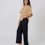 Jachetă tricotată cu nasturi şi mânecă scurtă largă beige PN106