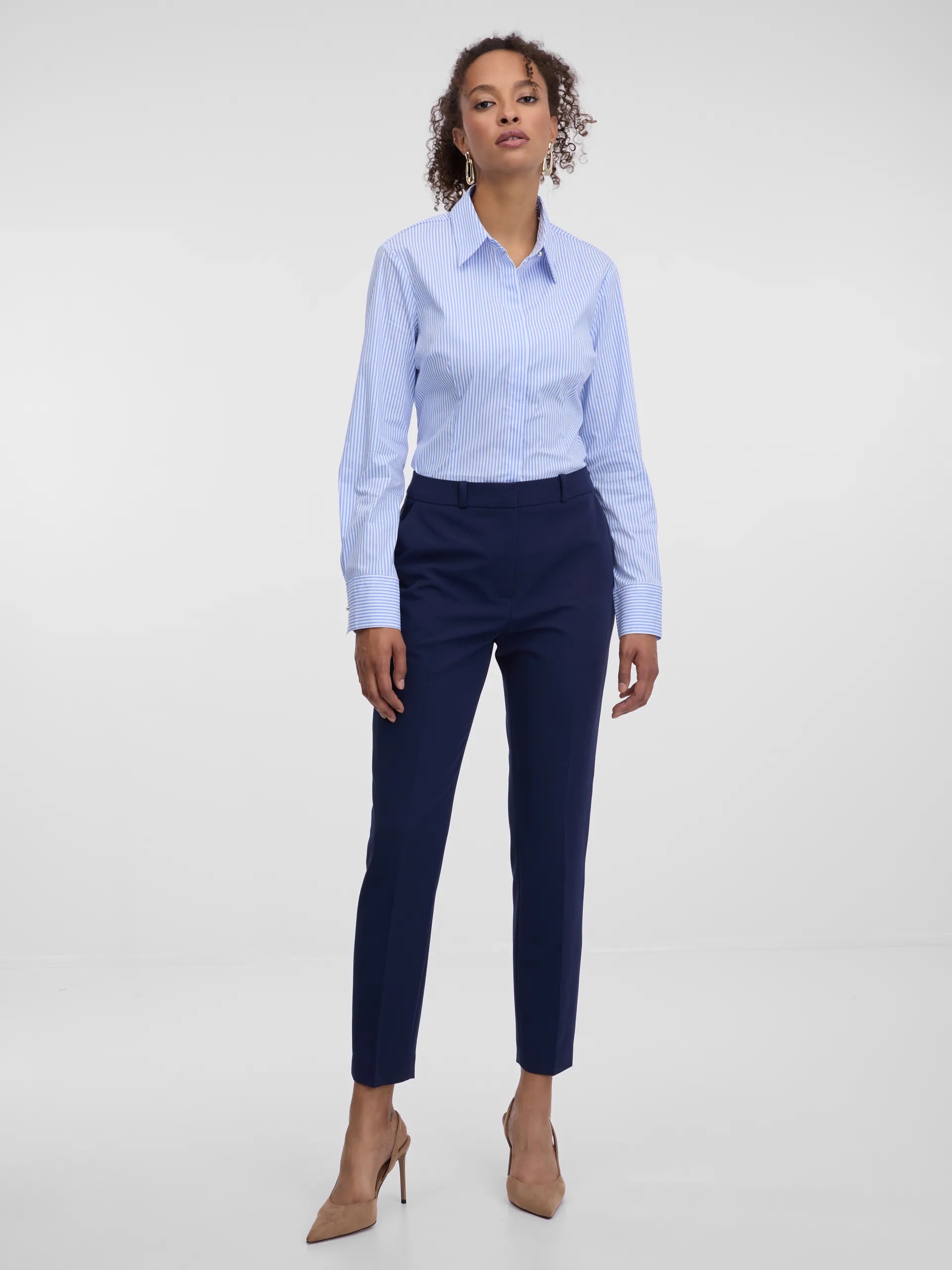 Pantaloni conici ORSAY bleumarin ORS015