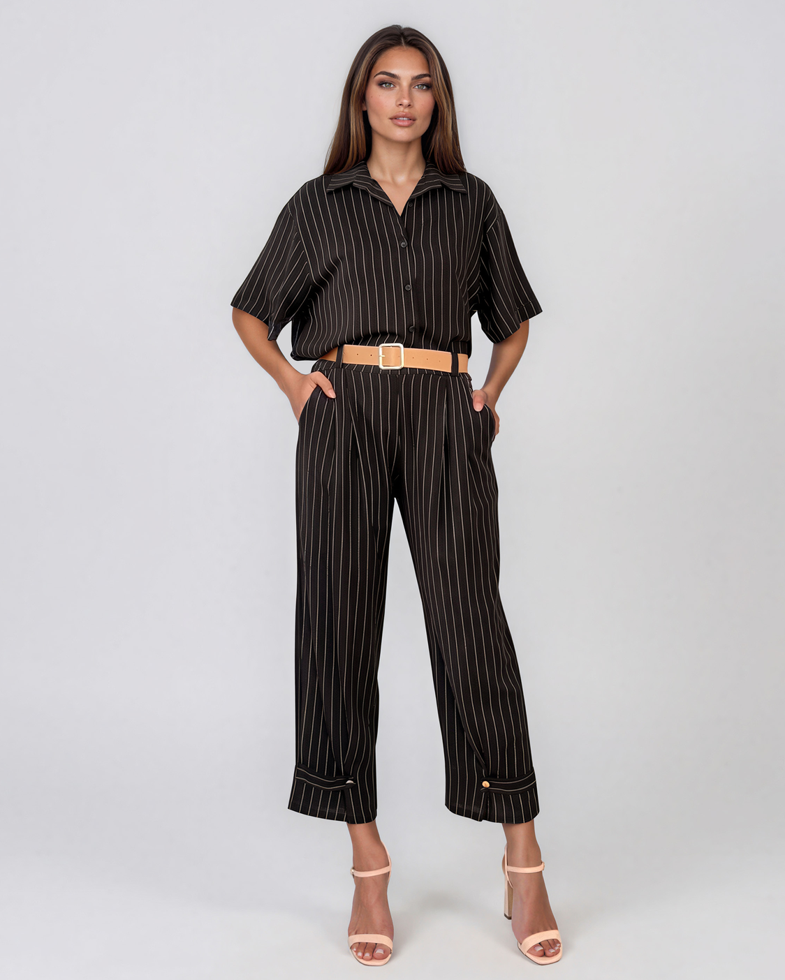 Pantaloni din in cu dungi și nasture decorativ negru HL135
