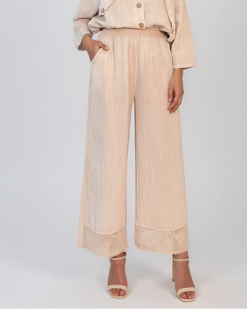 Pantaloni din in largi cu broderie jos crem PN009